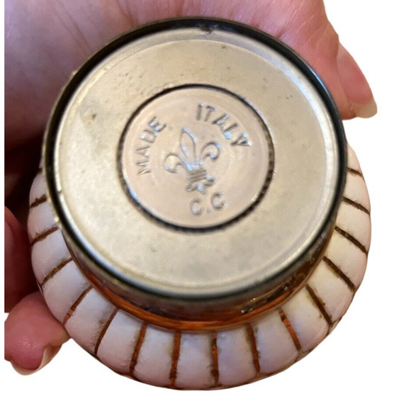 Rare Capodimonte Porcelain & Brass Salt Shaker & Pepper Grinder Works No chips - Picture 6 of 7